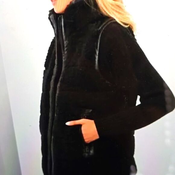 TUCKERNUCK Black Leather and Shearling Reversible Beckham Vest XXXL - Picture 2 of 10